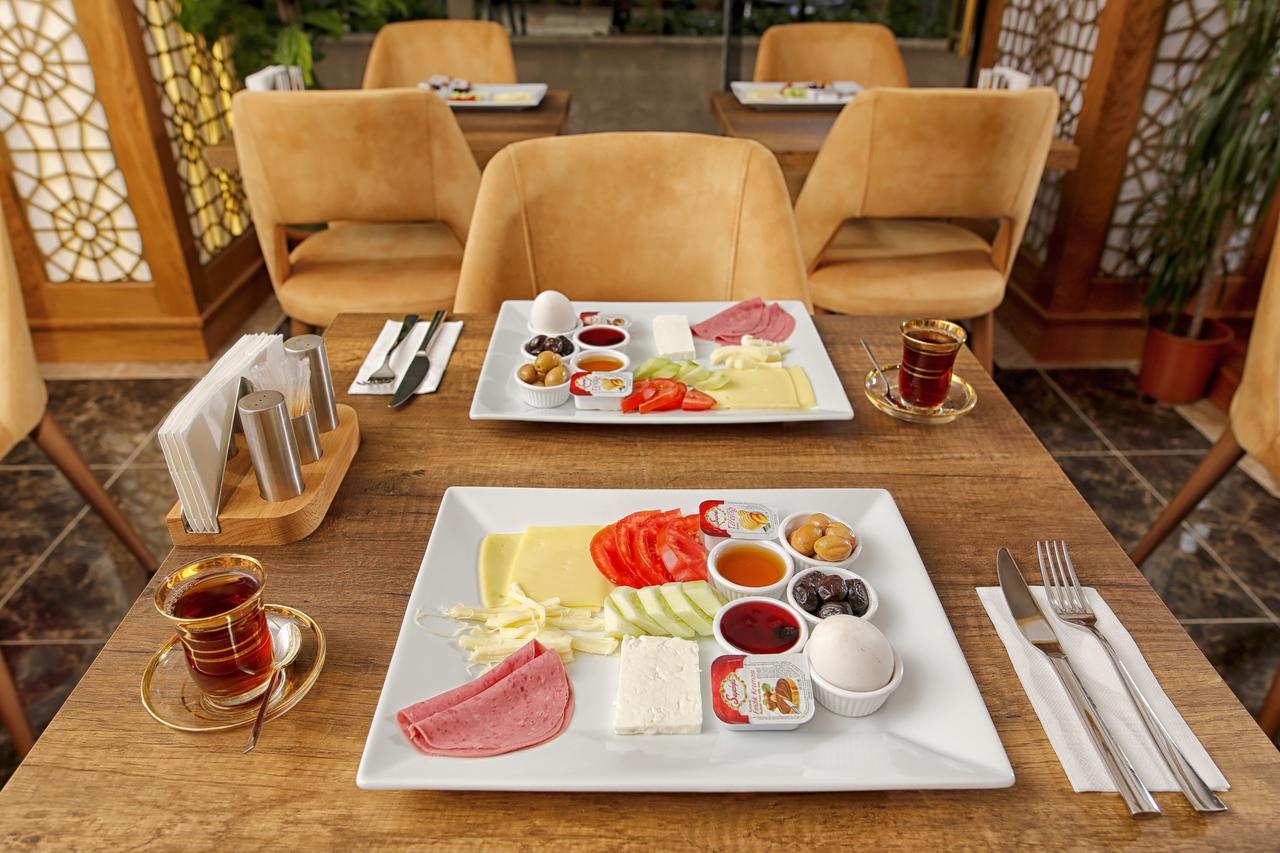 Zengin Otel